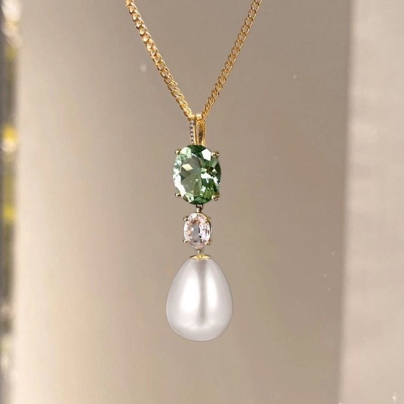 Nextnecklace Elegant Golden Oval Cut Pearl & Peridot Necklace & Earrings Sets - Picture 4 of 7
